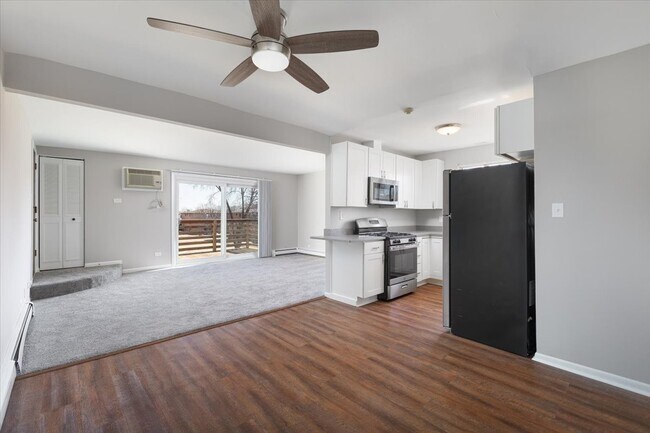 Building Photo - 708 W 65th St