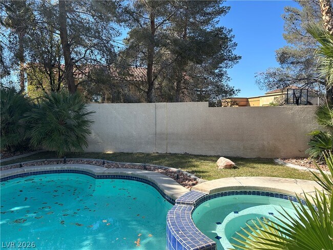 Building Photo - 604 Palmwood Ln