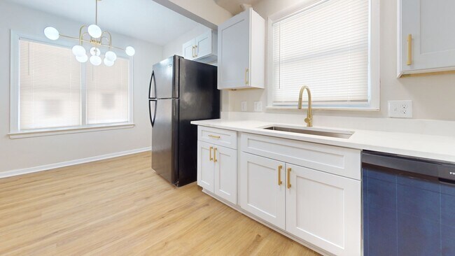 Building Photo - Well-Maintained 3-Bedroom Home for Lease in Warren