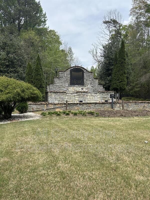 Building Photo - 887 Society Cir