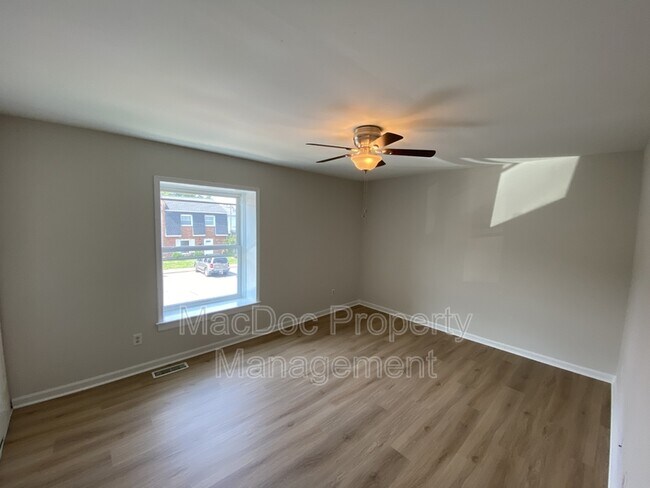 Building Photo - 128 Hickok Cir