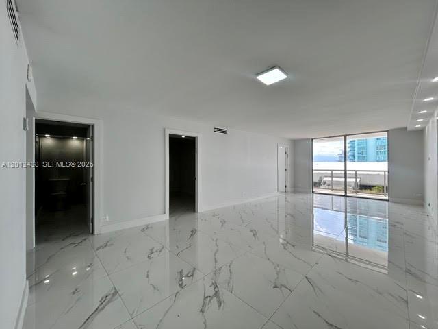 Building Photo - 6039 Collins Ave