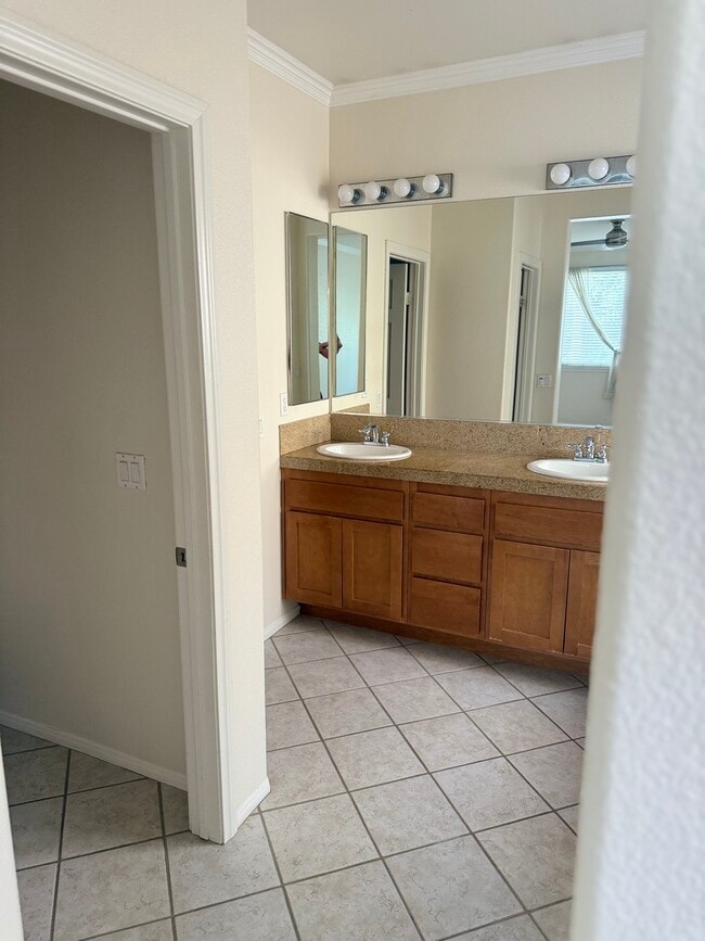 Building Photo - 34284 Canyon Rim Dr