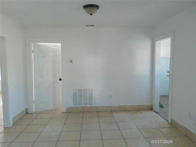 Building Photo - 1148 Oakhill St