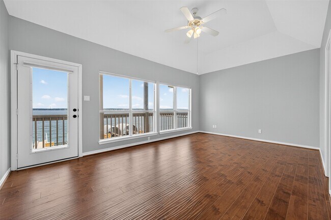 Building Photo - 16 Regency Point