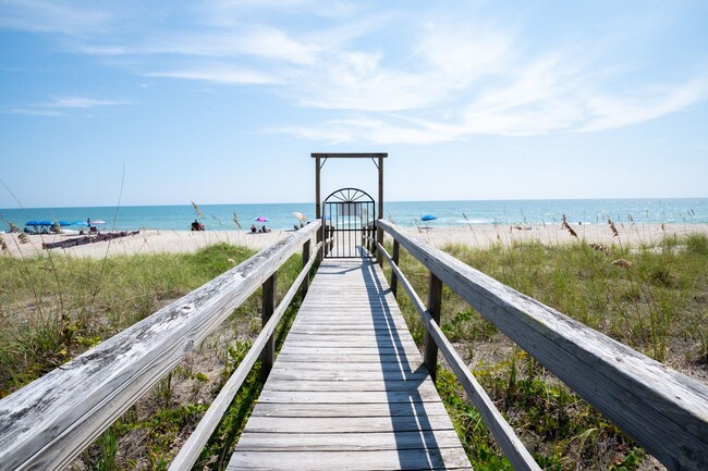 Building Photo - Salty Hammocks Oceanfront Condo Community