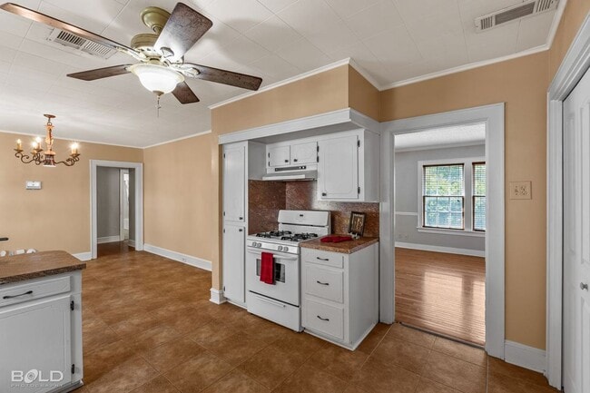 Building Photo - 266 Carrollton Ave