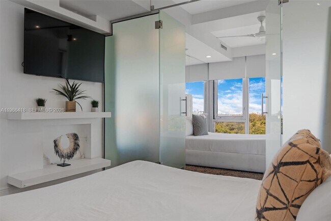 Building Photo - 5781 Biscayne Blvd