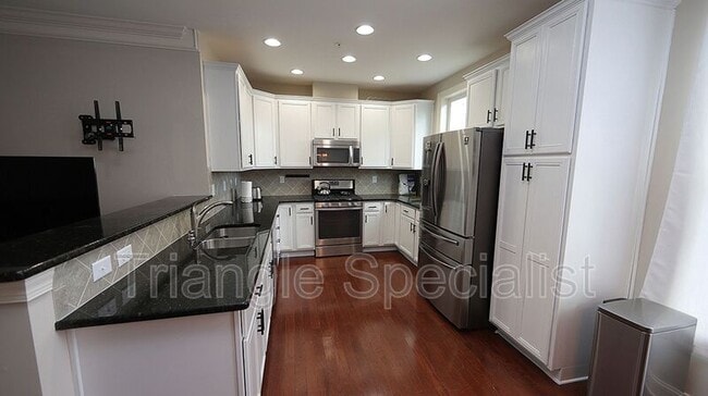 Building Photo - 10510 Sablewood Dr