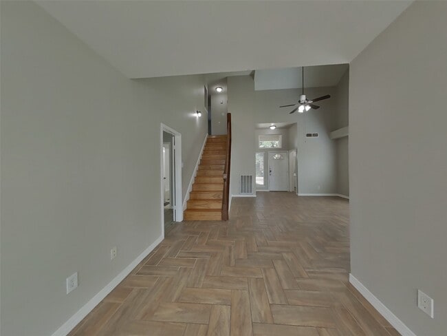 Building Photo - 13603 Lynnville Dr