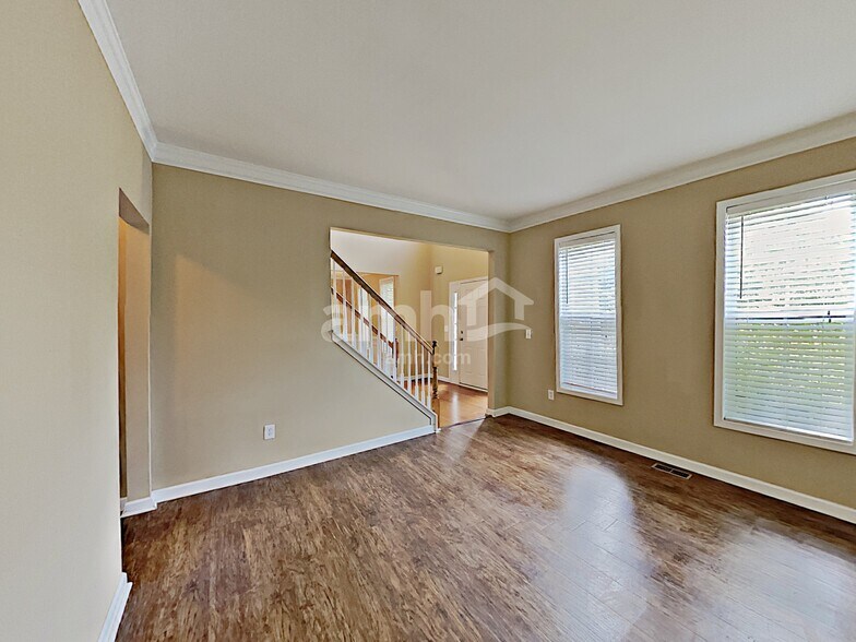 Building Photo - 327 Meadowcrest Cir