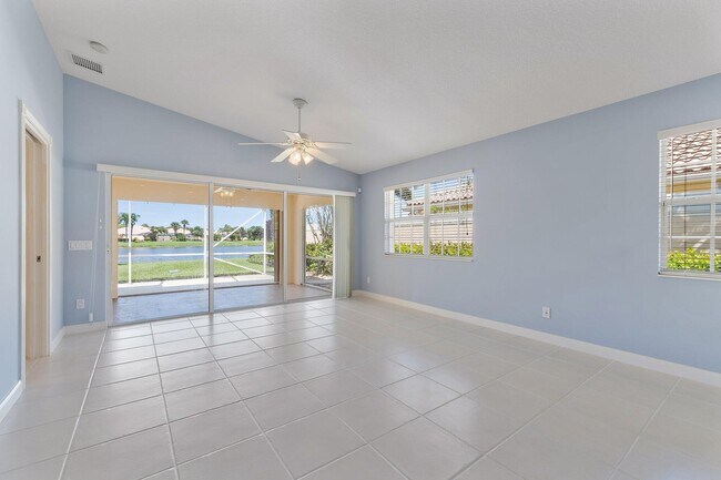 Building Photo - 9083 SE Hawks Nest Ct