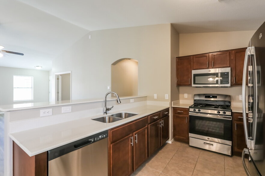 Building Photo - 14180 N Via Trincheras