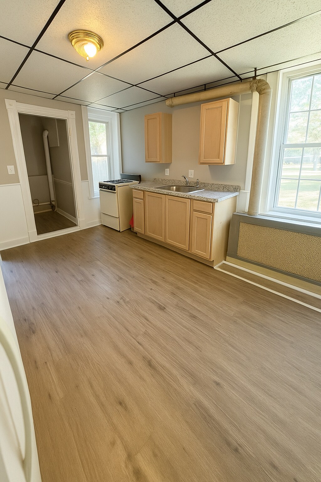 Building Photo - 164 Main St