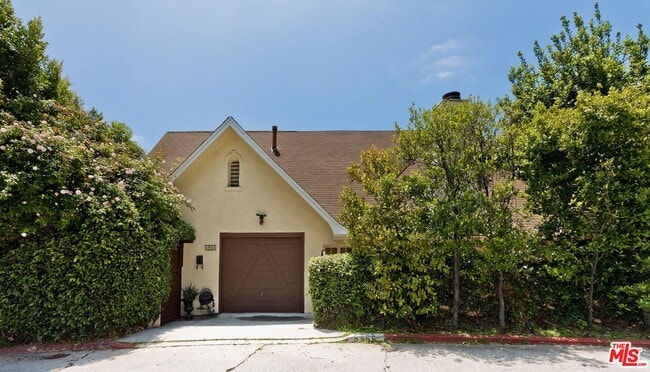 Building Photo - 5966 Graciosa Dr