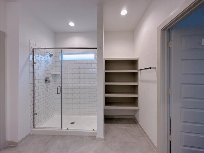 Building Photo - 29402 Ella Larchmont Ct