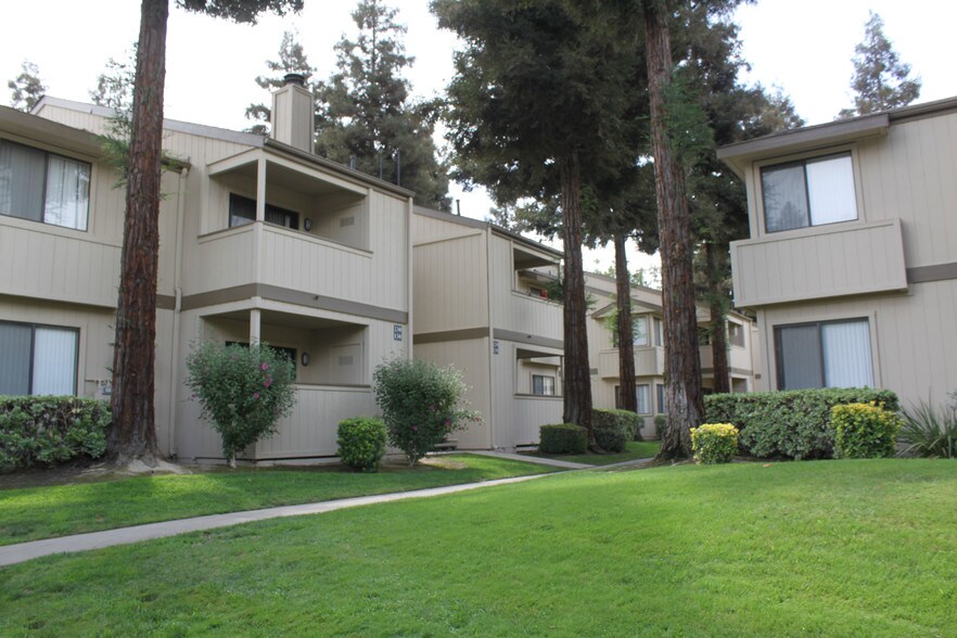 Sierra Ridge Apartments 5100 W Walnut Ave Visalia CA 93277