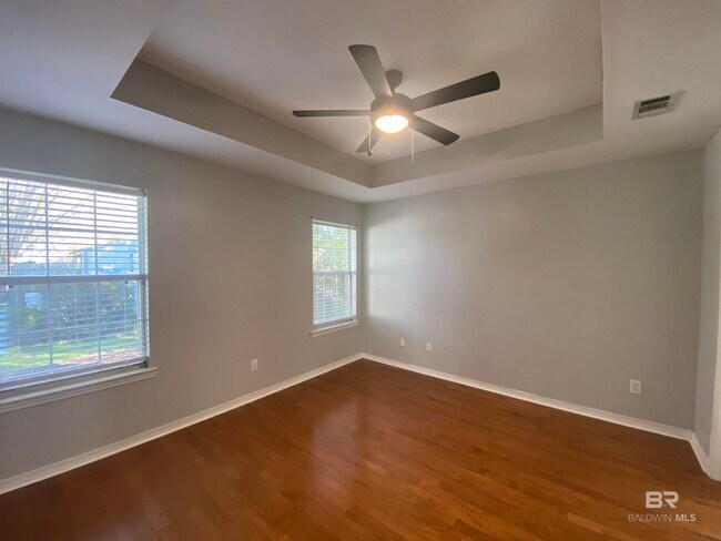 Building Photo - 302 Belle Chase Ct
