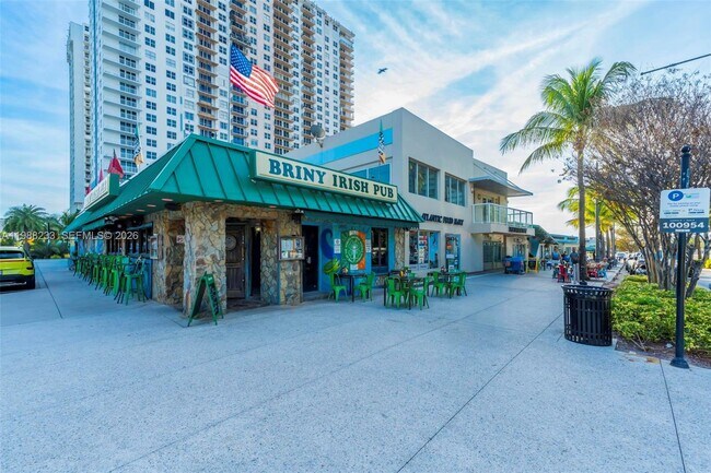 Building Photo - 111 Briny Ave