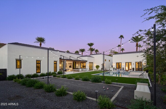 Building Photo - 5617 E Montecito Ave