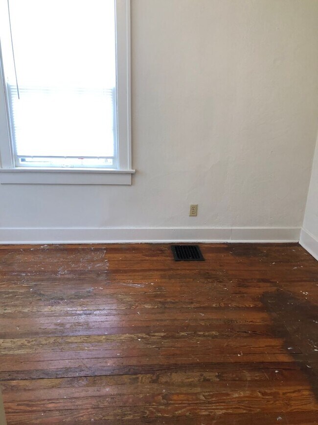 Building Photo - 610 S Henderson St