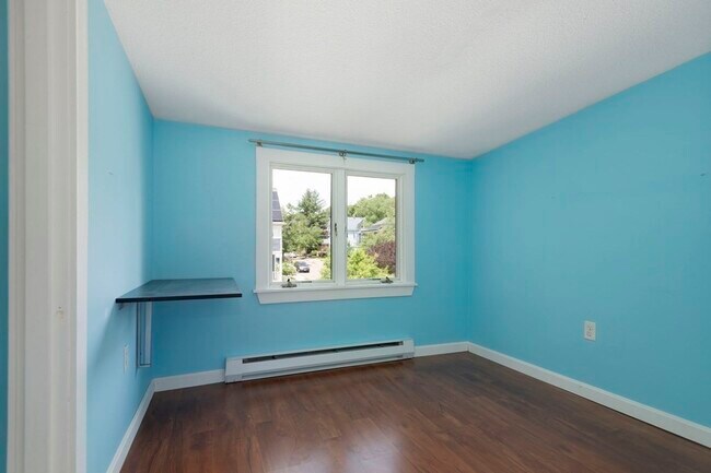 Building Photo - 77 Wildwood Ave