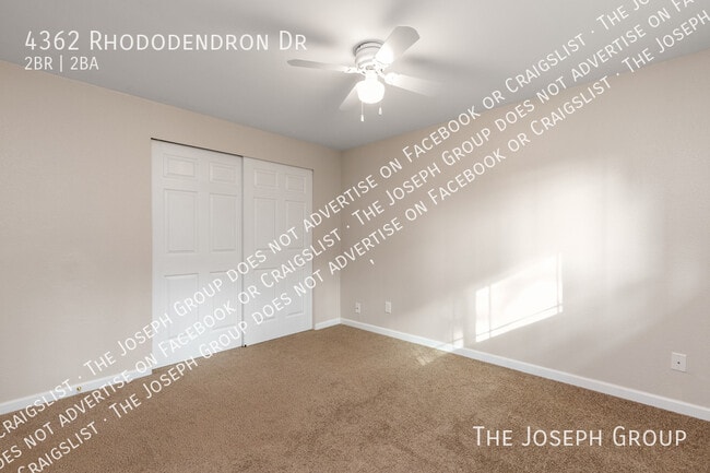 Building Photo - 4362 N Rhododendron Dr