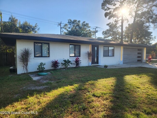 Building Photo - 462 Breakwater St SE