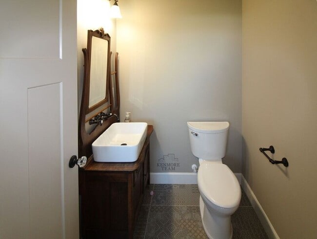 Building Photo - 2112 Meritage Ave