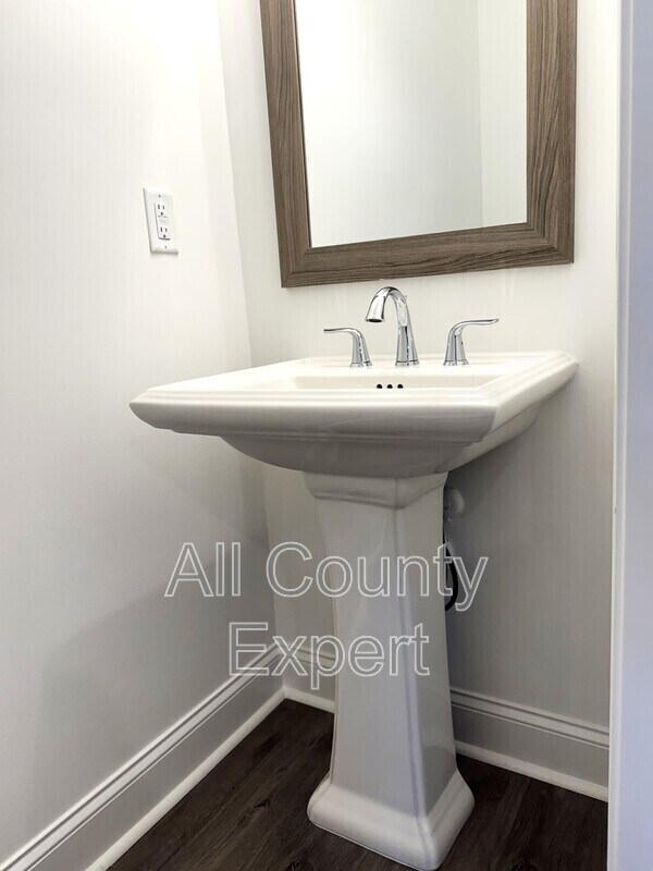 Building Photo - 522 Sawnee Vlg Blvd