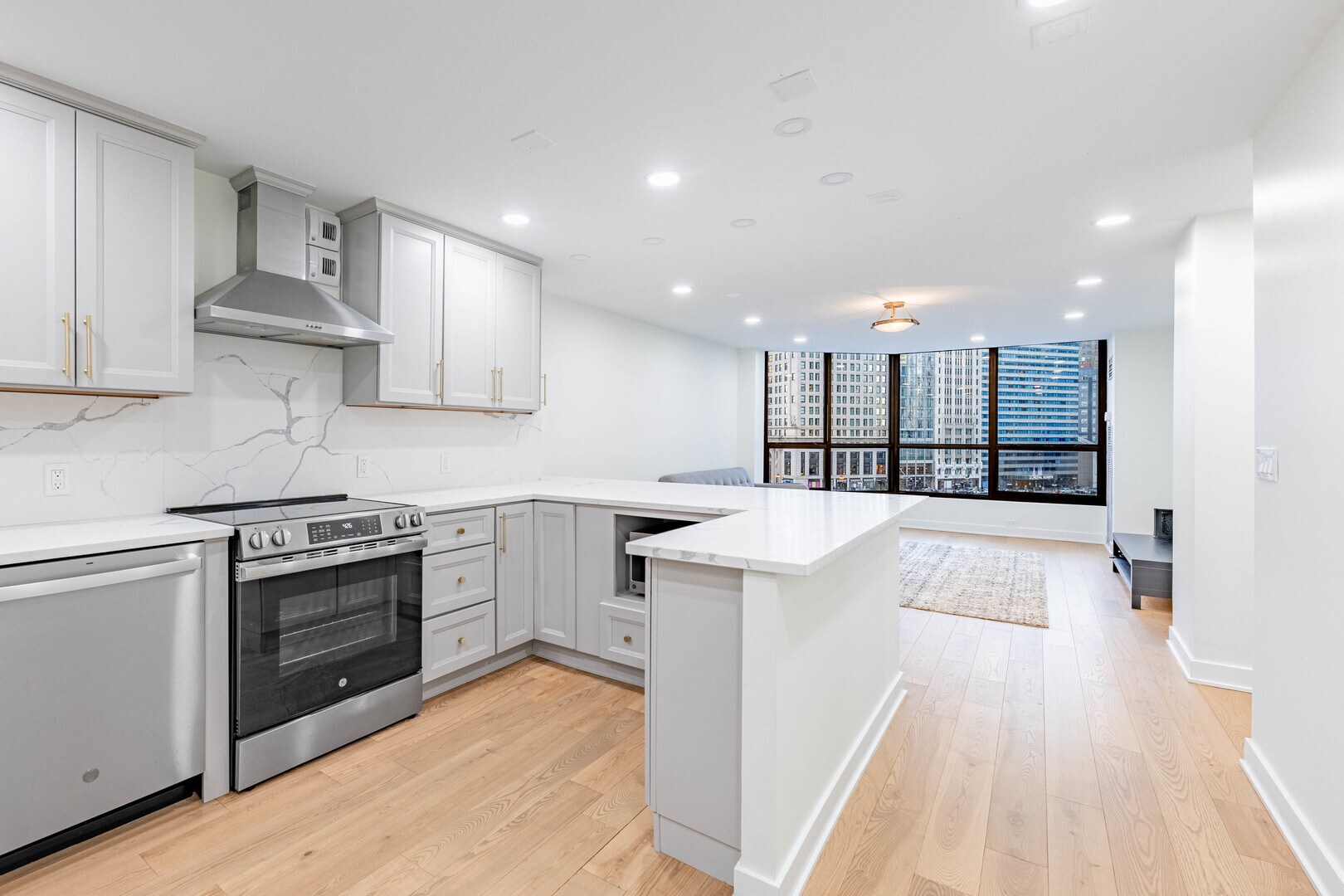 Building Photo - 405 N Wabash Ave