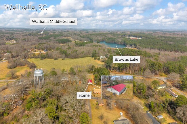 Building Photo - 307 Moore Ave