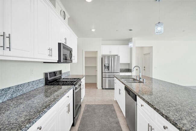 Building Photo - 41207 Alegria Ln