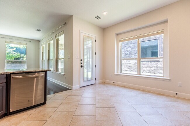 Building Photo - 5041 Country Nest