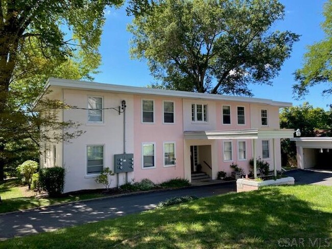 Building Photo - 207 Diamond Blvd
