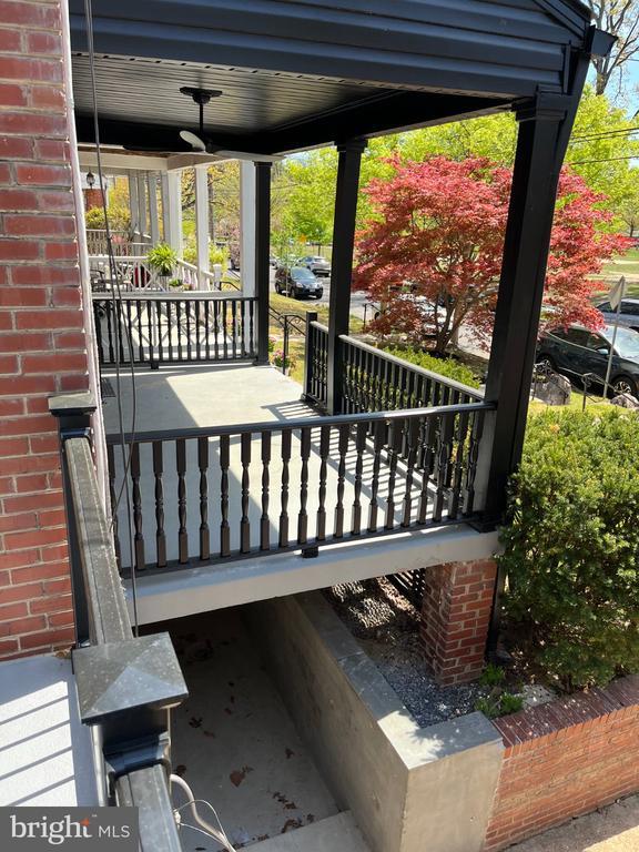 Building Photo - 327 Whittier St NW