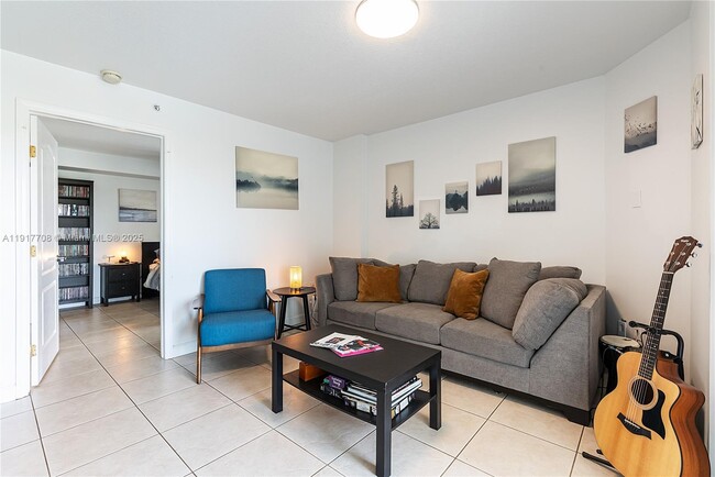 Building Photo - 280 SW 20th Rd