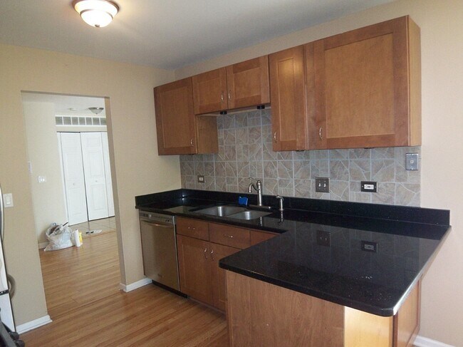 Building Photo - 314 Wildberry Ct