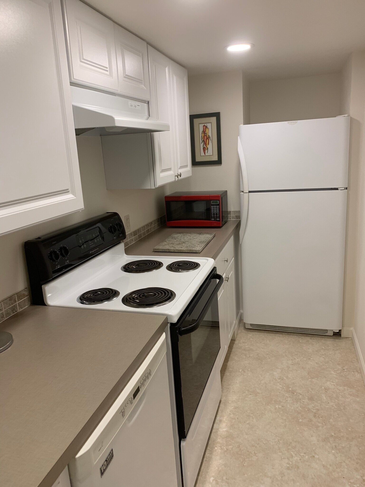 Kitchen - 103 W 30th Ave