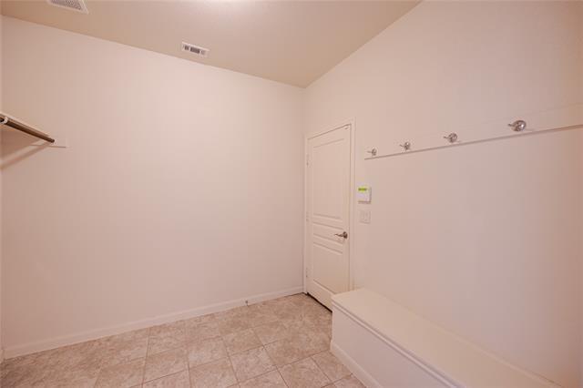 Building Photo - 1141 Kingston Ct