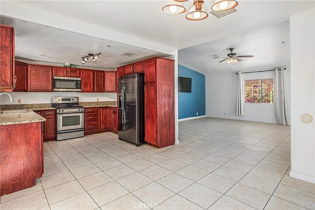 Building Photo - 66569 Acoma Ave
