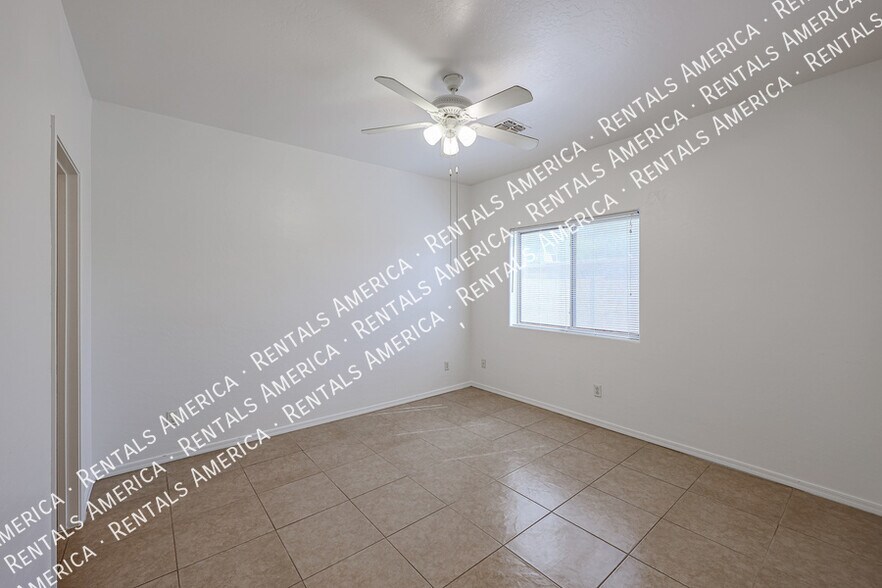 Building Photo - 6837 N 81st Dr