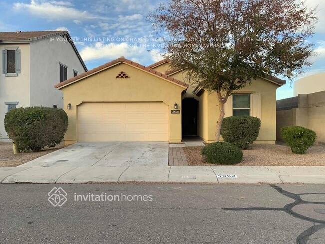 Building Photo - 4962 E Alamo St