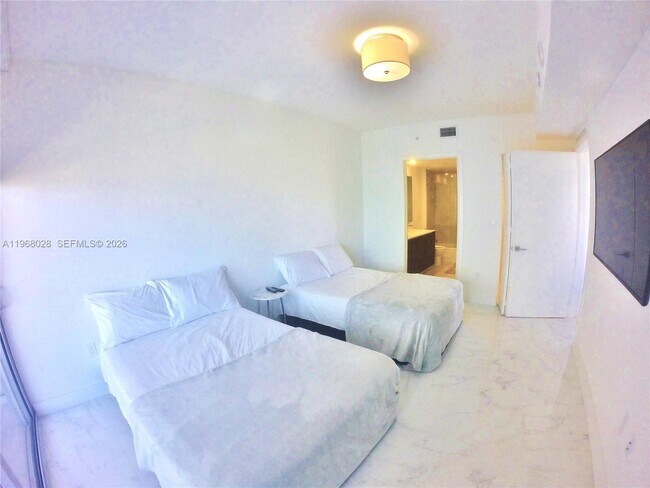 Building Photo - 488 NE 18th St