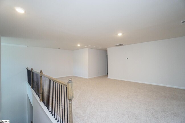 Building Photo - 204 Reynard Trl