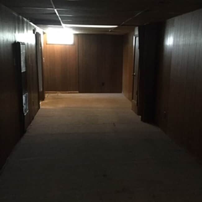 Building Photo - AVAILABLE 10/1