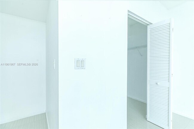 Building Photo - 325 S Biscayne Blvd