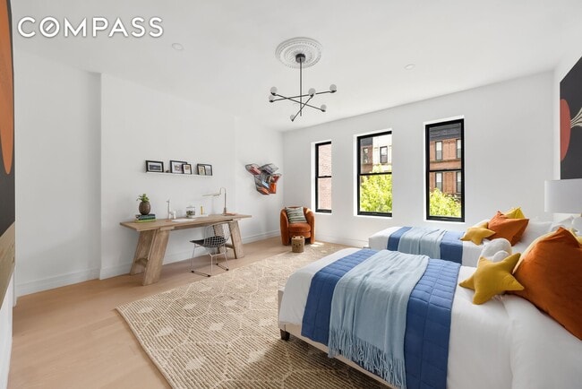 Building Photo - 53 W 85th St