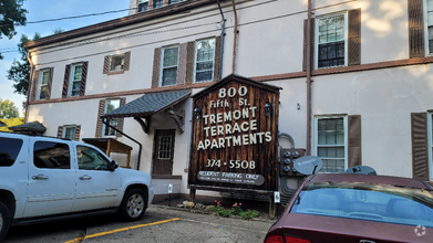 Building Photo - 800 5th St