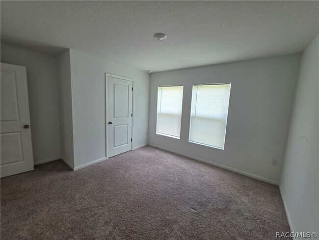 Building Photo - 9610 N San Jose Way
